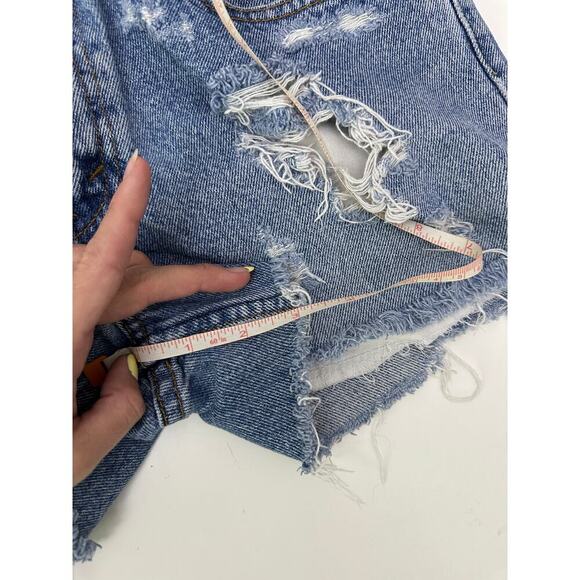 Levi's high rise 505 denim cutoff shorts - Picture 3 of 8